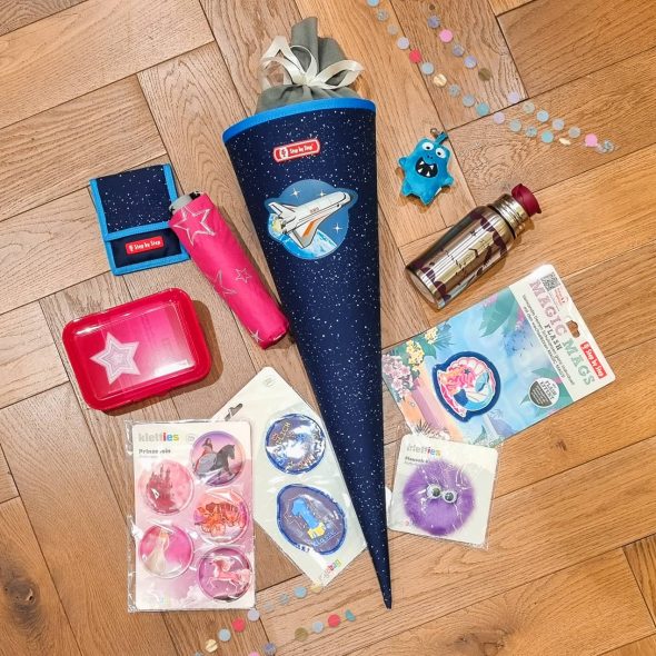 Schultüte Geschenkideen Zubehör Trinkflasche Brotdose Hangies Kletties MagicMags Regenschirm Brustbeutel