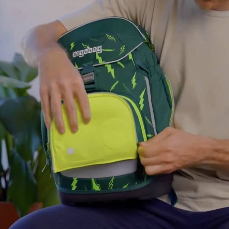 Ergobag Schulranzen Sichtbarkeit Kinder im Dunkeln Sicherheit Harenberg Bonn